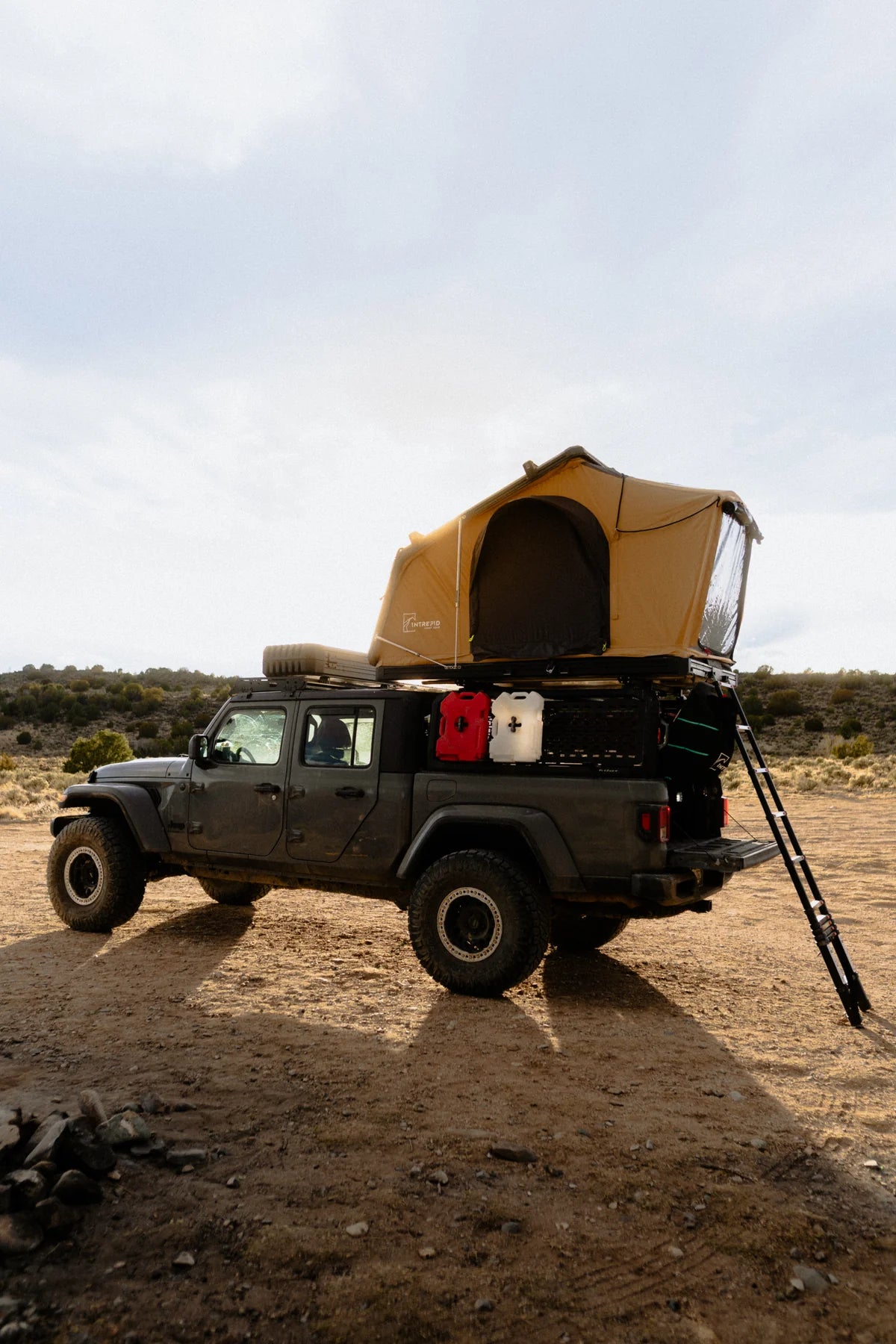 intrepid roof tent Geo 2.5 Pro Rooftop Tent